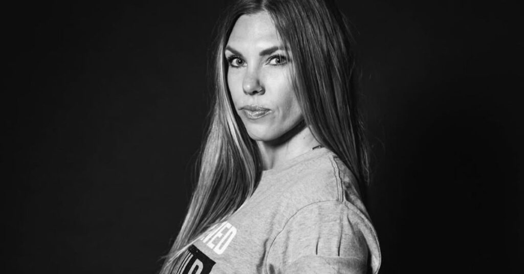 How old is Kayla Morton? Age and birthday