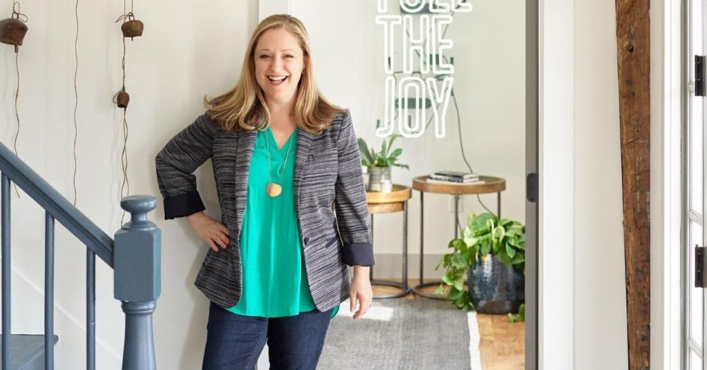 What is Kristina Crestin’s net worth?