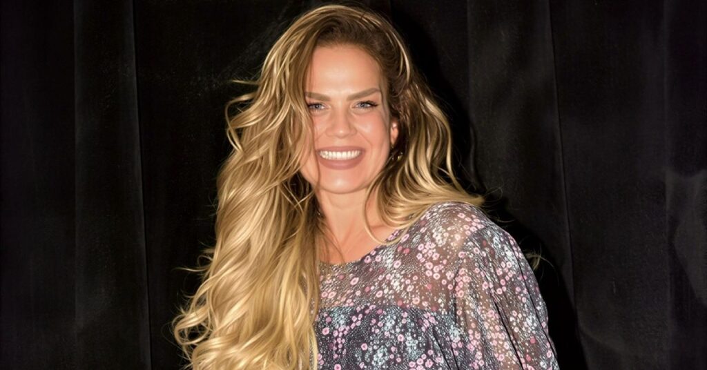 What is Niurka Marcos’s net worth and salary?