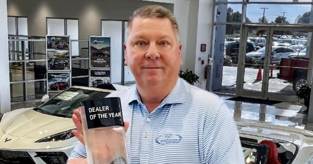 What is Woody Folsom’s net worth?